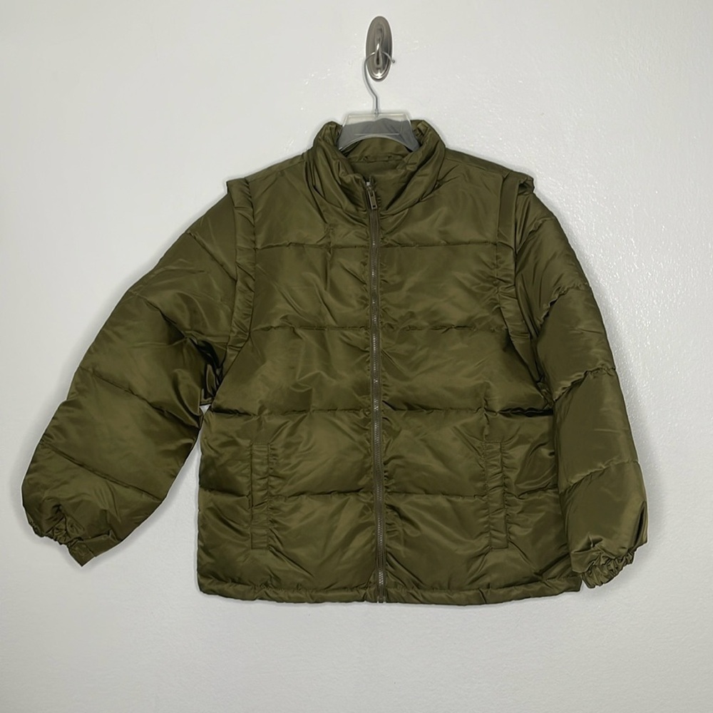 NWT We Wore What Snap off Sleeve Puffer Jacket/Vest Medium